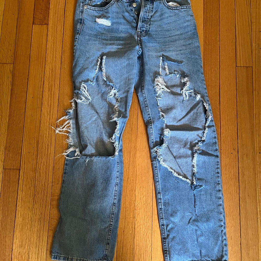 PrettyLittleThing Blue Straight Distressed Jeans